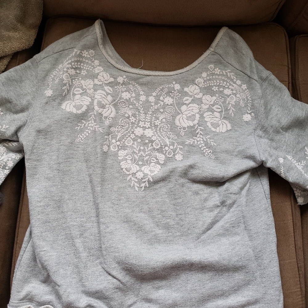 Maurices sweatshirt t-shirt